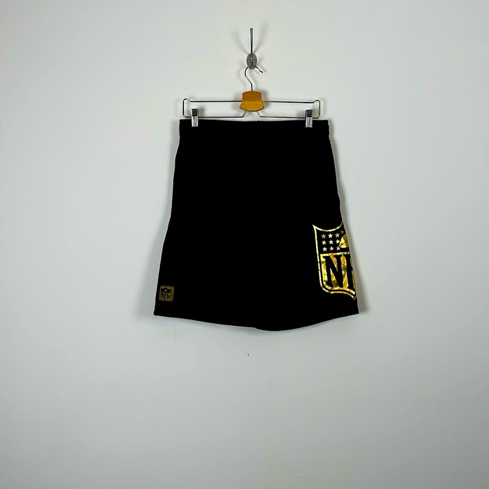 NFL Official Gold Shield Logo Mens M Fleece 4 Pocket Elastic Waist Casual Shorts